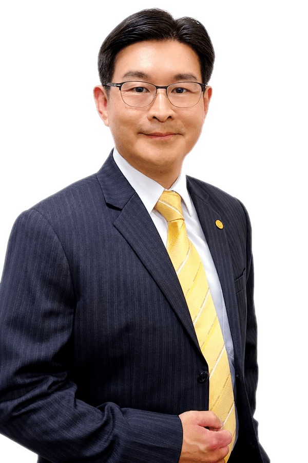 竹北房仲寬哥鄭瑞寬形象照
